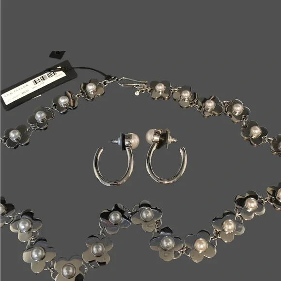 Ann Taylor Silver Floral Necklace with Pearl Accents - Picture 3 of 4